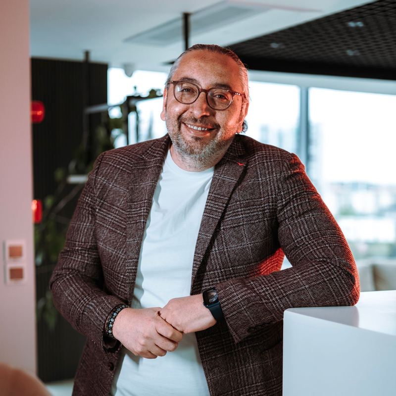 Dr. Ümit Sarıoğlan